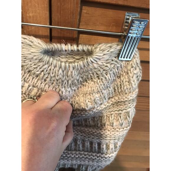 Women's C.C. Ponytail Messy Bun Beanie Ponytail Winter Knit Stretch hat GRAY - Picture 6 of 6